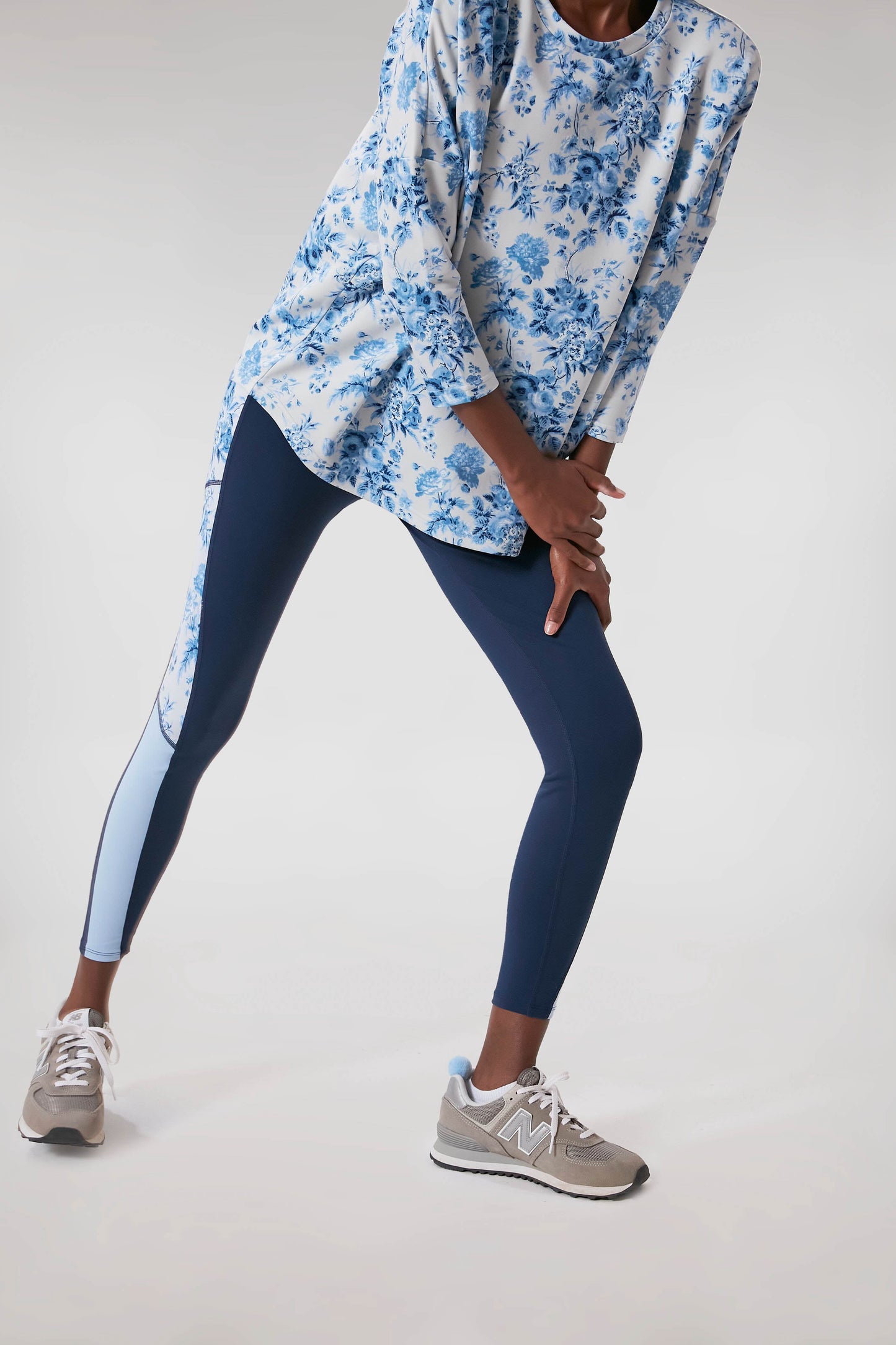 Navy Blue Bouquet Kaylee Legging