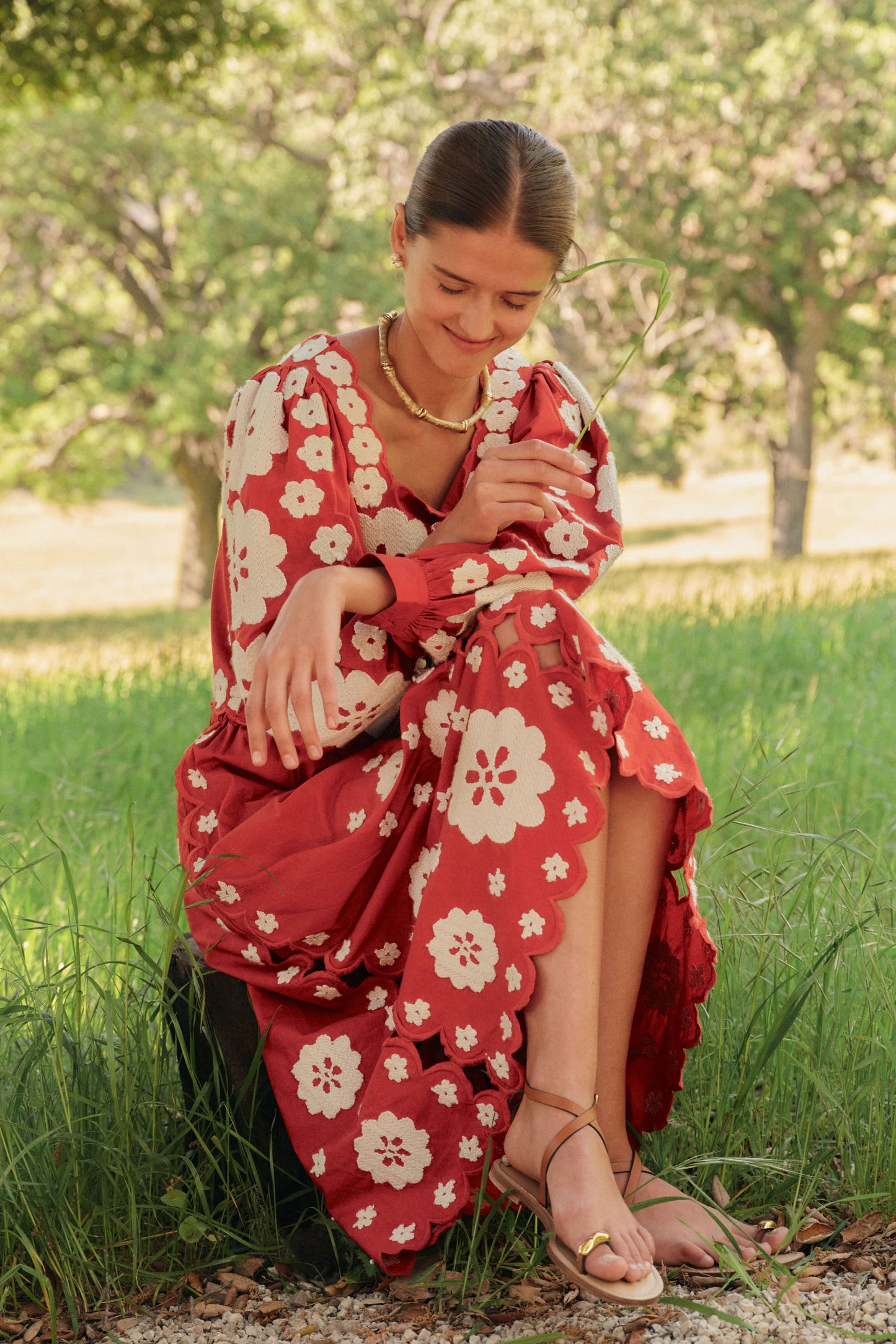 Red Catrine Applique Midi Scallop Skirt